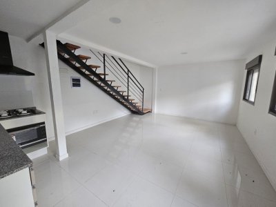 Venta Apartamento a Estrenar 2 Dormitorios La Comercial Duplex