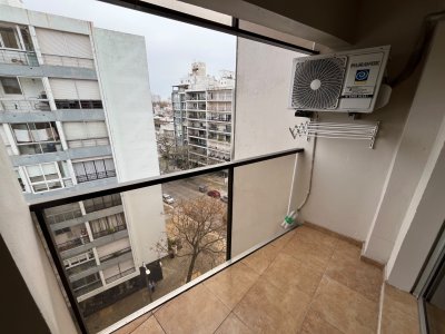 Venta y Alquiler Apartamento 1 Dormitorio Pocitos con balcon