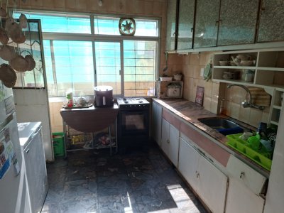 Alquiler Apartamento 4 Dormitorios La Comercial con patio