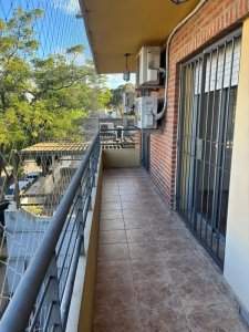 Alquiler Apartamento 4 Dormitorios Pocitos con balcon