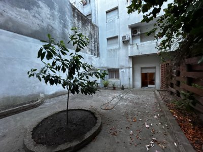 Venta Apartamento 2 Dormitorios Aguada con Gran Patio