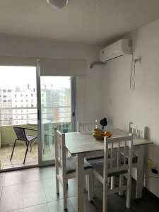 Alquiler Apartamento 1 Dormitorio Cordon con balcon 