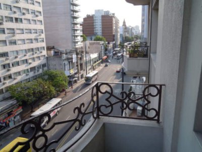 Venta con Renta Apartamento 2 Dormitorios Cordón con balcon