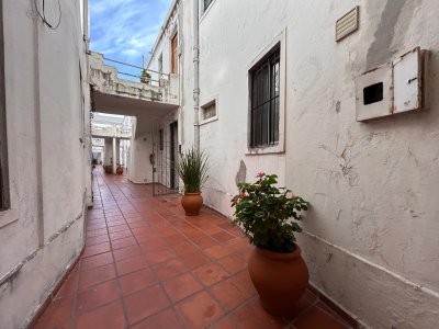 Alquiler Apartamento 2 Dormitorios Pocitos con patio interno