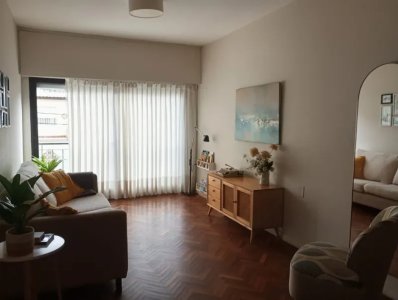 Venta Apartamento 2 Dormitorios Pocitos con balcon