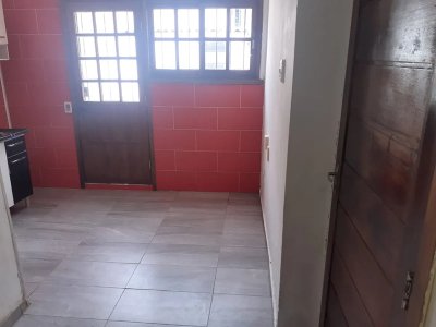 Alquiler Apartamento 1 Dormitorio Prado con Patio y Galpon