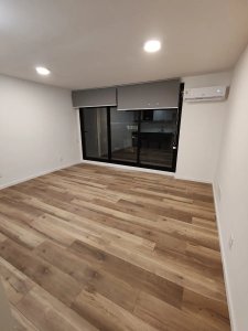 Alquiler Apartamento Monoambiente Pocitos con  balcón 
