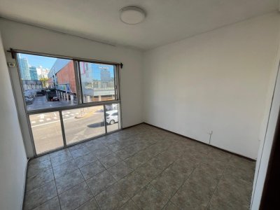 Venta y Alquiler Apartamento Monoambiente Tres Cruces
