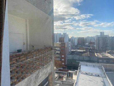 Alquiler o Venta Apartamento 2 Dormitorios Centro con Balcón