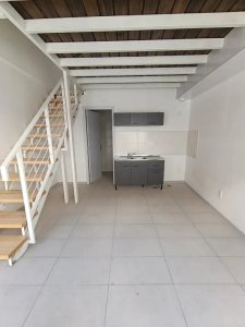 Alquiler Apartamento  Duplex 1 Dormitorio Aguada con patio