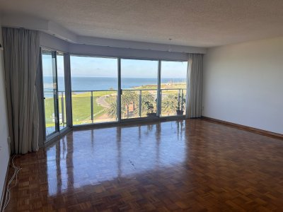 Alquiler Apartamento 4 Dormitorios Punta Carretas con garaje