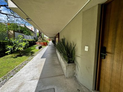 Venta Apartamento 2 Dormitorios Atahualpa con Patio y Garaje