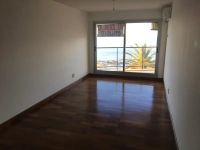 Alquiler Apartamento 1 Dormitorio Malvin con balcon y garaje