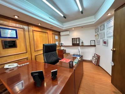 Gran Apartamento u Oficinas Venta 2 Dormitorios Ciudad Vieja