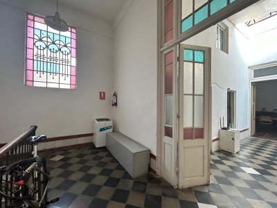Venta Casa 4 Dormitorios Centro con Balcón 