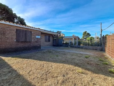 Venta Casa con Apartamento 2 Dormitorios Solymar
