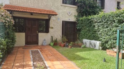 Alquiler Casa 3 Dormitorios Carrasco con patio y garaje