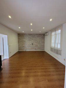 Alquiler Casa 3 Dormitorios Tres Cruces con azotea 