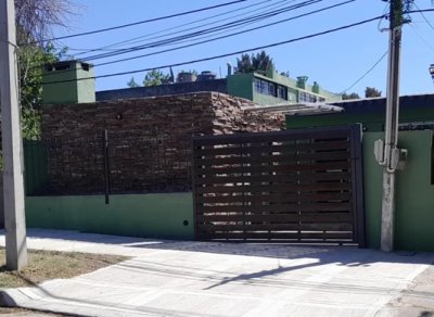 Alquiler Casa 2 Dormitorios Unión con Cochera y Patio