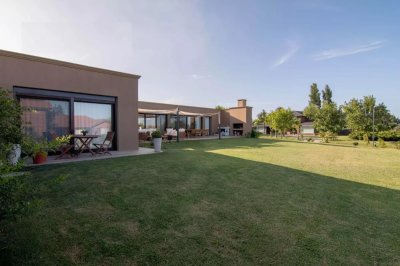Venta Casa 4 Dormitorios Barrio Privado Colinas de Carrasco