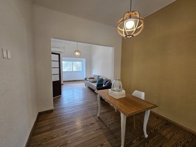 Venta Casa 3 o 4 Dormitorios Barbacoa y Garaje La Blanqueada