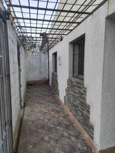 Alquiler o Venta Casa 3 Dormitorios Cerrito patio y garaje