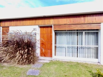 Alquiler Casa Amueblada 2 Dormitorios Punta Gorda con Garaje