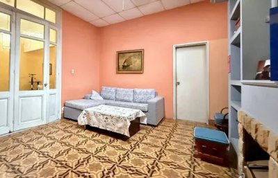 Venta Casa 3 Dormitorios La Blanqueada con patio y cochera 