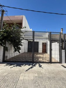 Alquiler Casa y Local Buceo 3 Dormitorios con Garaje