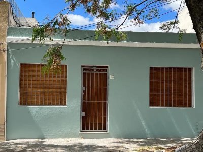 Alquiler Casa 3 Dormitorios Atahualpa con patio