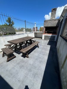 Alquiler Casa PH 4 Dormitorio Buceo con Parrillero