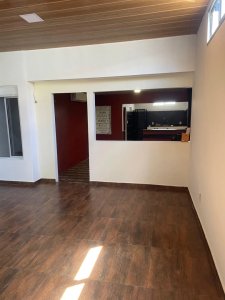 Alquiler Casa 3 Dormitorios Cerrito galpon patio y cochera