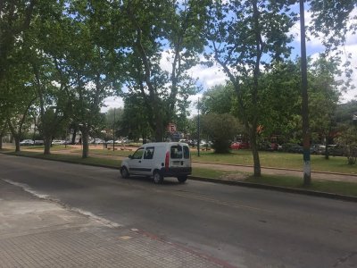 Venta Terreno con Casa a Reciclar Malvin Sur Inversion