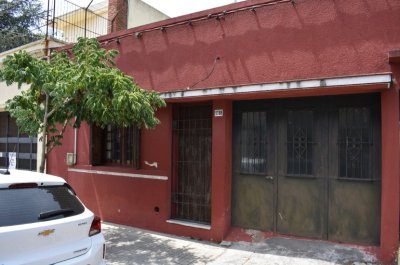 Venta Casa 1 Dormitorio y Altillo Atahualpa con Garaje