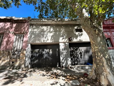 Venta con Renta Depósito o Local La Comercial