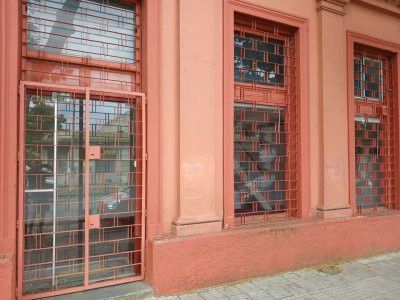 Alquiler Local en Esquina Capurro 90m2