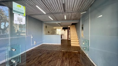 Venta Local o Vivienda opcional Gastronomico Parque Rodo 64m2