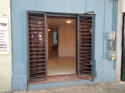 Alquiler Local Comercial Impecable Cordón