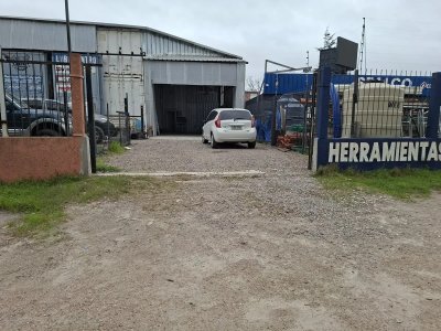 Alquiler Local Comercial tipo Galpones Paso Carrasco 185m2