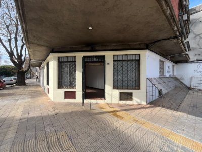 Alquiler Local con Vivienda Goes con Sotano