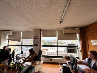 Venta Oficina 2 Privados Ciudad Vieja 98m2