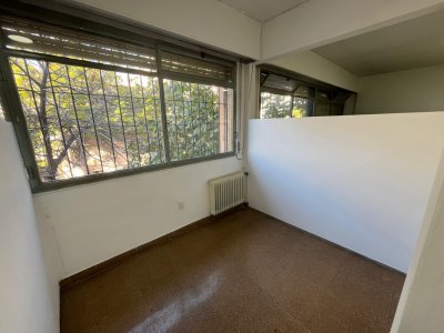 Venta Oficina con cubiculos tipo Cowork Centro 70m2