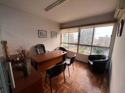 Venta Oficina 30m2 Plaza Independencia Centro