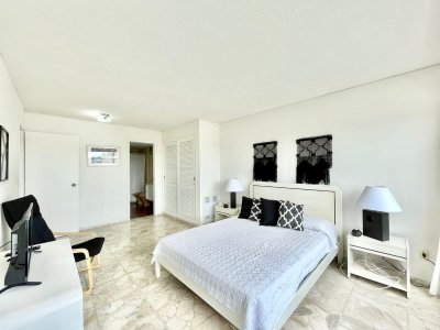 Apartamento de 2 dormitorios en alquiler, Punta del Este Mansa