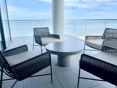 Apartamento en alquiler frente al mar, Punta del Este