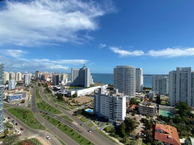 Apartamento en venta de 2 dormitorios en Punta del Este