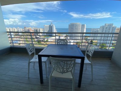 Venta de apartamento con vista al mar