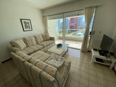 Apartamento en alquiler de 2 dormitorios en Punta del Este, Brava 