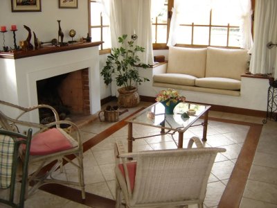 Vendo casa en Parada 12 de la Mansa. Totalmente equipada