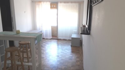 Apartamento en venta en Peatonal de Maldonado. Buen estado